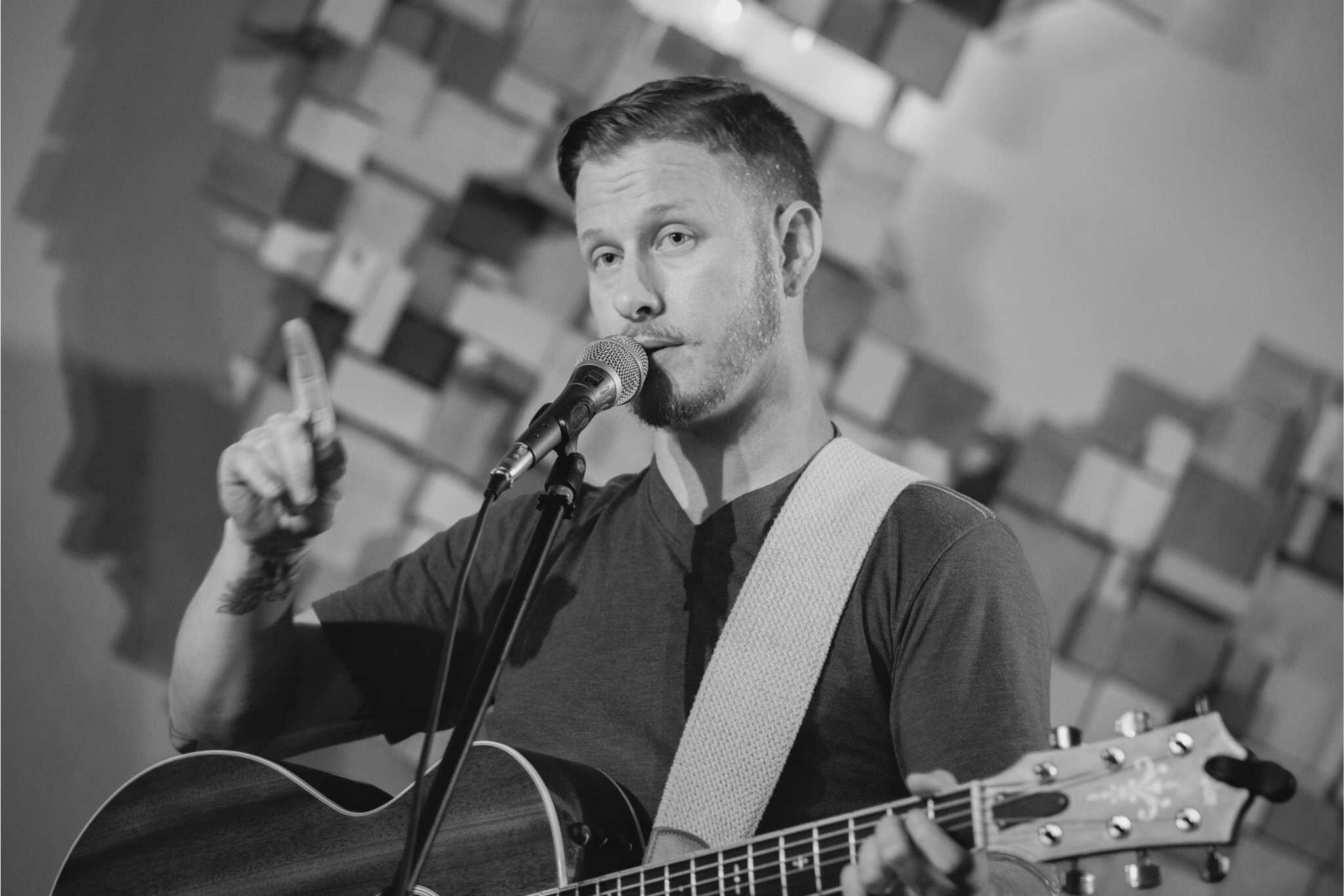 Tim Reede Monterey fan fret back